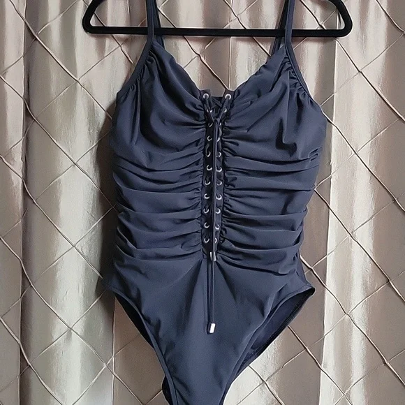 EUC- MagicSuit ‘Victoria’ Lace Up Underwire One Piece - Picture 3 of 10